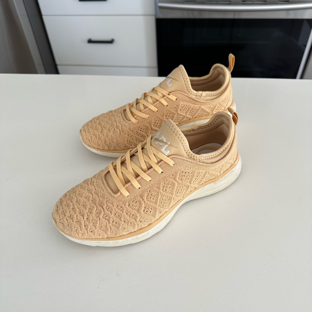 APL Phantom Sneakers in Light Orange/ Cream -9.5